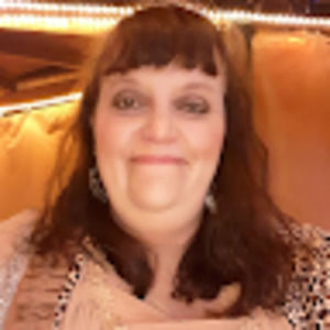 Meet your Posher, Angie